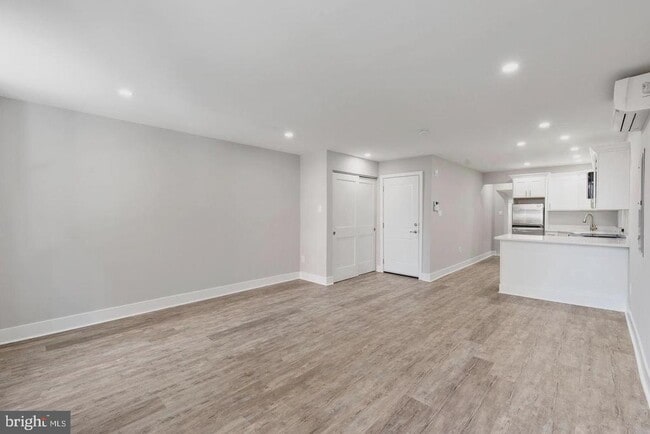 256 S 11th St in Philadelphia, PA - Foto de edificio - Building Photo