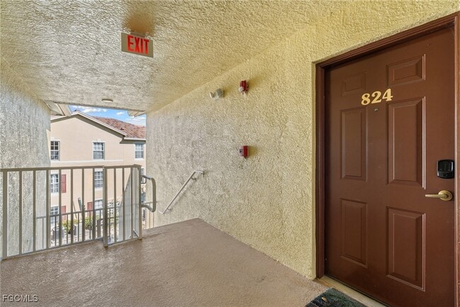 4149 Residence Drive in Ft. Myers, FL - Building Photo - Building Photo
