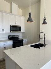 Emerald Court Apartments in Atascadero, CA - Foto de edificio - Interior Photo