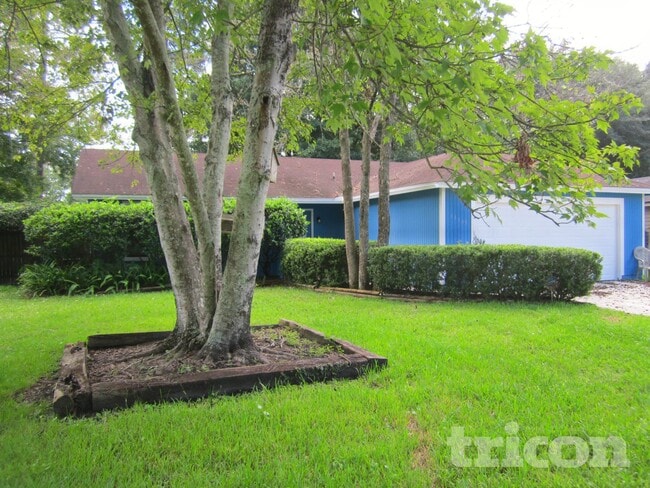 property at 11565 N Ride Cir E