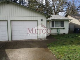 4861-4861 Elderberry Loop in Springfield, OR - Building Photo