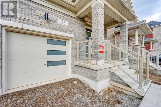 21 Westfield Cres in Hamilton, ON - Building Photo - Building Photo