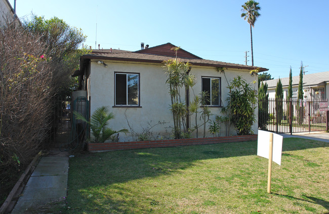 2426 20th St in Santa Monica, CA - Foto de edificio - Building Photo