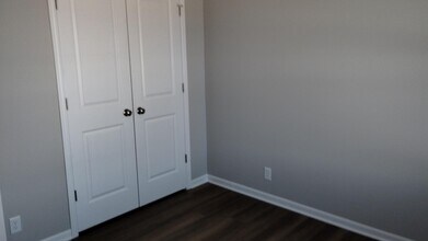 1505 Coventry Ct in Warrensburg, MO - Foto de edificio - Building Photo