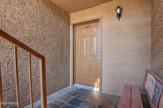 151 E Broadway Rd in Tempe, AZ - Foto de edificio - Building Photo