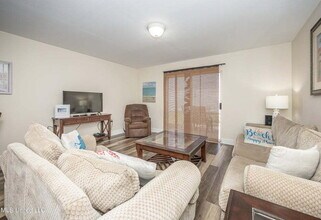 1664 Beach Blvd in Biloxi, MS - Building Photo - Building Photo