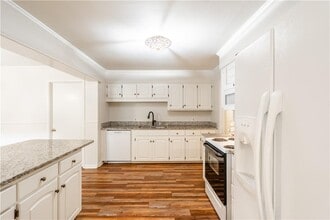 304 Dogwood Dr in Mobile, AL - Building Photo - Building Photo