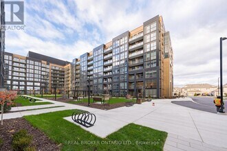 2343 Khalsa Gate in Oakville, ON - Building Photo - Building Photo