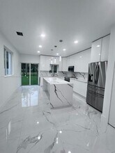 10151 NW 21st Ct in Miami, FL - Building Photo - Building Photo