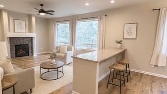 2380 NW Debron Ln in Bend, OR - Building Photo