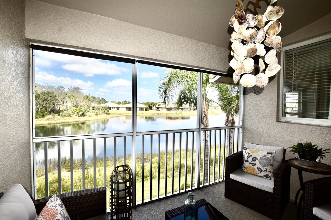 20000 Barletta Ln in Estero, FL - Foto de edificio