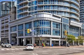 218 Queens Quay W in Toronto, ON - Building Photo - Building Photo