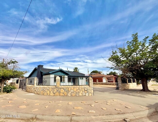 10096 Ontario Ave