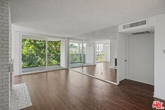 1340 S Beverly Glen Blvd in Los Angeles, CA - Building Photo - Building Photo