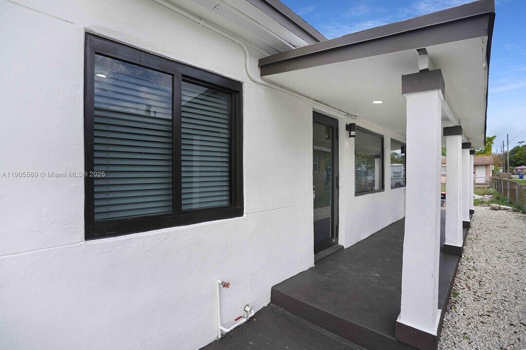 502 NW 7th Terrace in Fort Lauderdale, FL - Building Photo