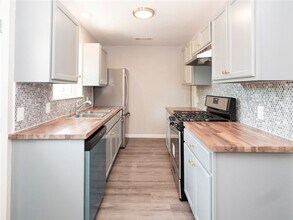 2524 Glen Springs Way in Austin, TX - Building Photo - Building Photo