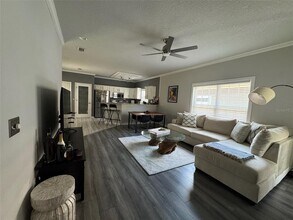 1376 NW 120th Way in Gainesville, FL - Building Photo - Building Photo