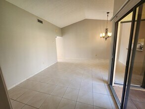 1140 Independence Trail in Homestead, FL - Building Photo - Building Photo