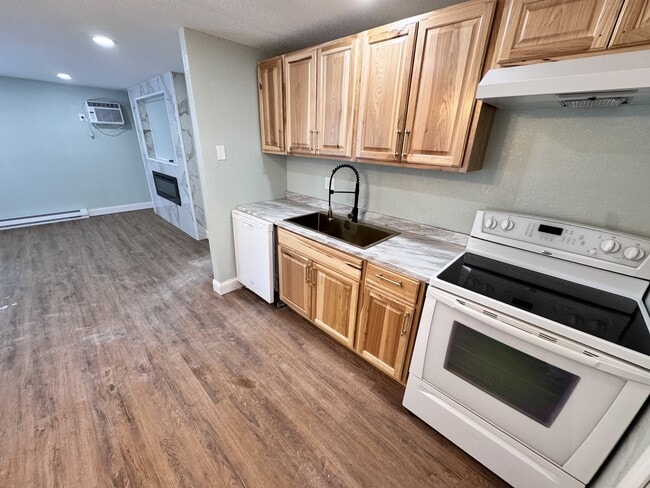 property at 800 S Westland Dr