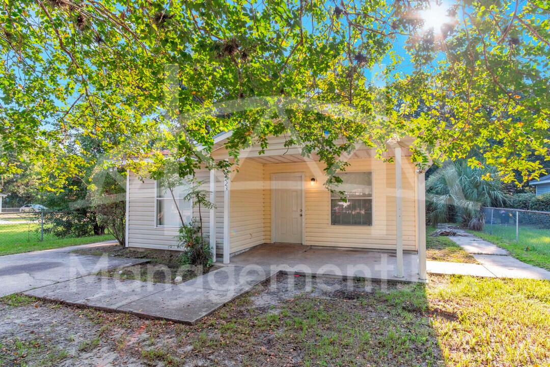 1223 Florida Ave in Jacksonville, FL - Building Photo