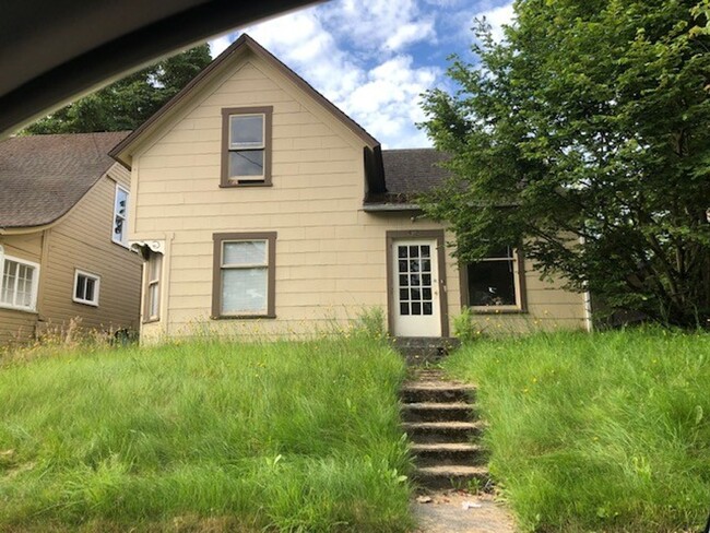 property at 412 Lakeway Dr