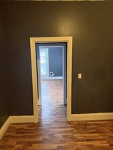 2915 Cottage Grove Ave, Unit 2 in Des Moines, IA - Building Photo - Building Photo