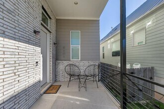 6101 Florencia Ln in Austin, TX - Building Photo - Building Photo