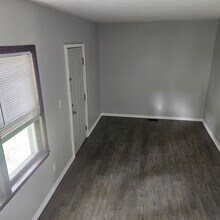 3000 Fletcher St in Anderson, IN - Foto de edificio - Building Photo