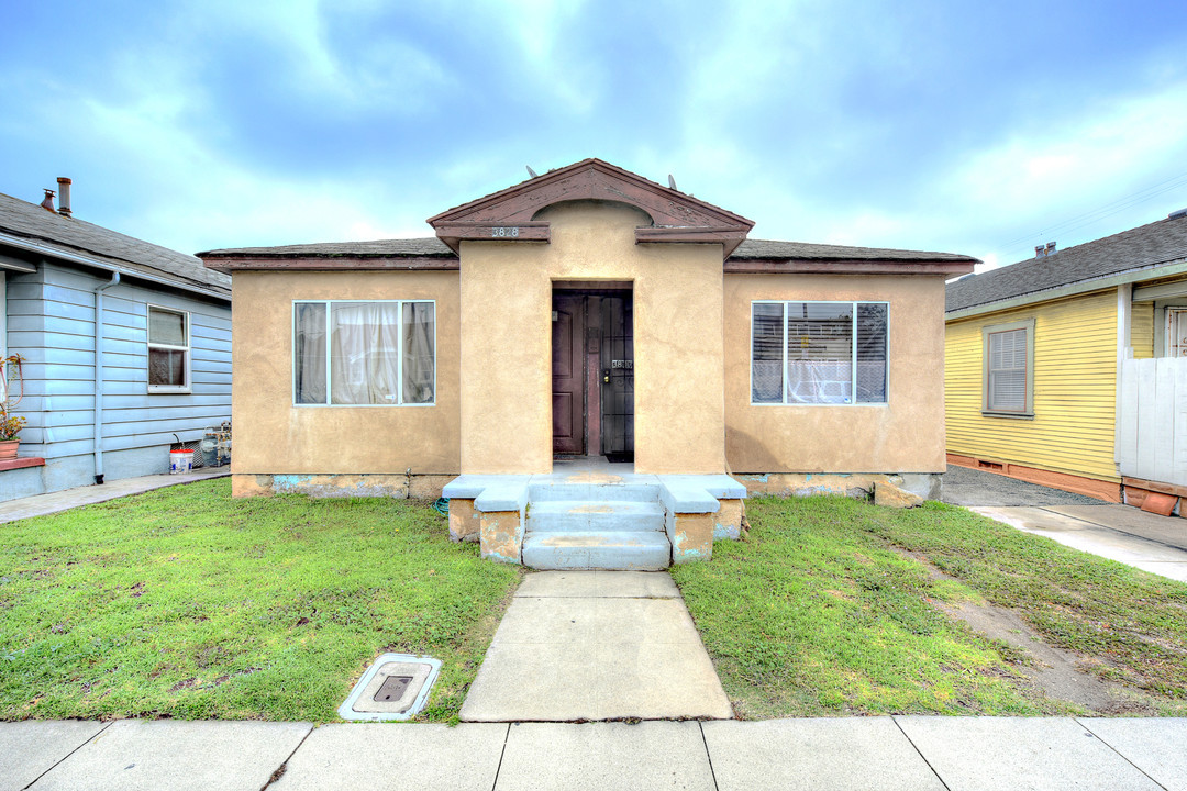 3828 Goldwyn Ter in Culver City, CA - Building Photo