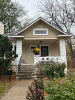 940 S Cedar St in Ottawa, KS - Building Photo