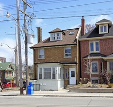 559 Broadview Ave in Toronto, ON - Building Photo - Building Photo