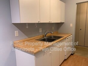 8045 Xerxes Ave S in Minneapolis, MN - Building Photo - Building Photo