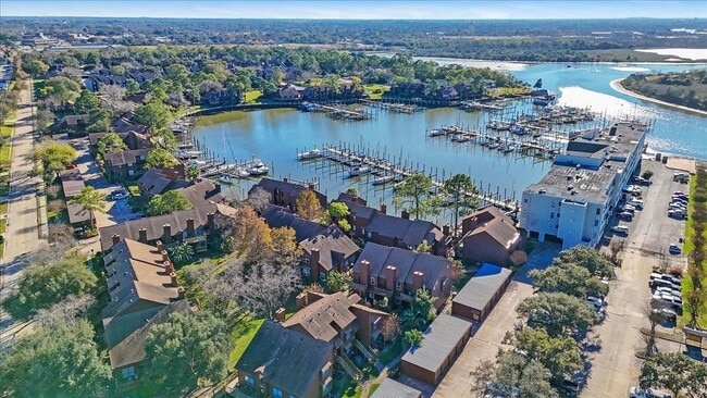 property at 727 Davis Rd