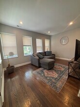 1635 N Meade Ave in Chicago, IL - Building Photo - Building Photo