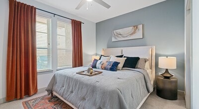 1700 Katy Fort Bend Rd in Katy, TX - Foto de edificio - Building Photo