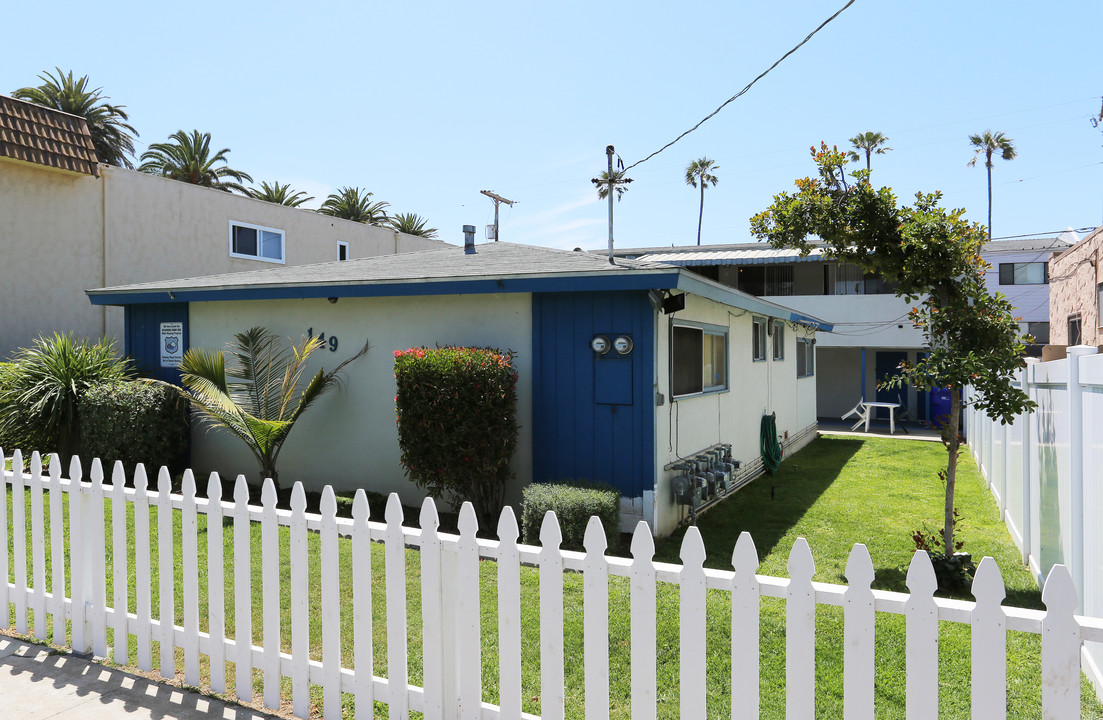 149 S Myers St in Oceanside, CA - Foto de edificio