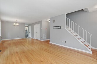 78 Northfield St in Greenwich, CT - Building Photo - Building Photo