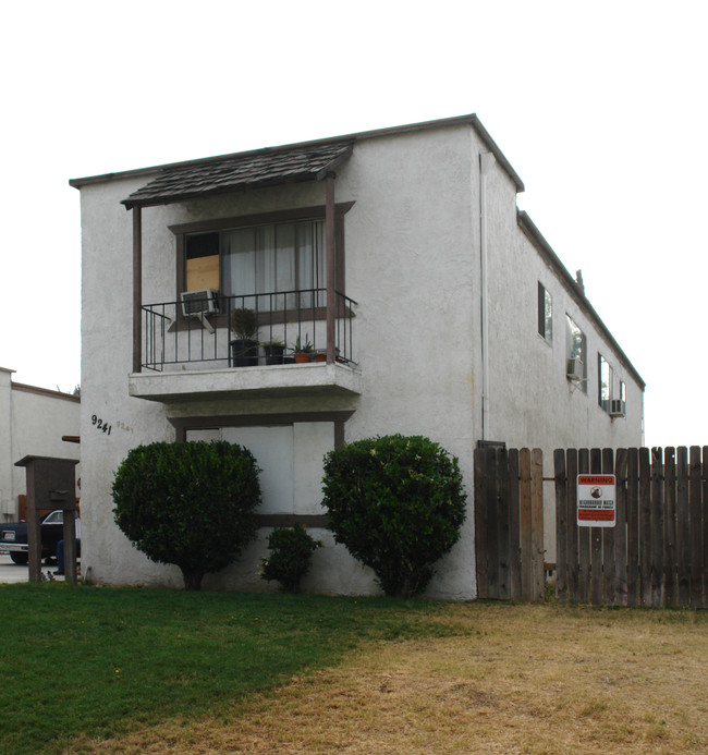 9241 Wheeler Ct in Fontana, CA - Building Photo - Building Photo