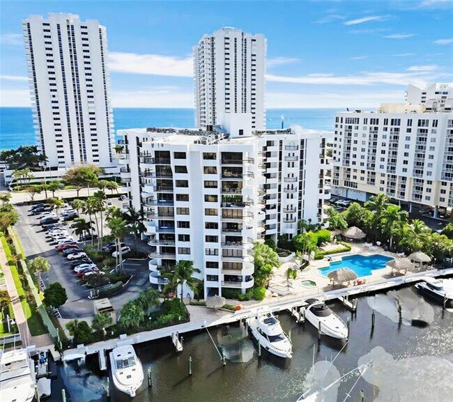 1361 S Ocean Blvd in Pompano Beach, FL - Building Photo - Building Photo