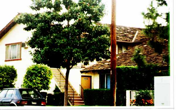 139 W Palmyra Ave in Orange, CA - Foto de edificio - Building Photo