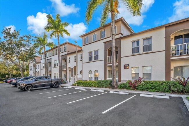 4405 SW 160th Ave in Miramar, FL - Foto de edificio - Building Photo