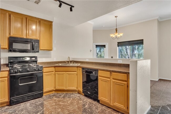 10245 S Maryland Pkwy