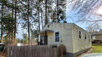 3006 W South Loop Ave in Spokane, WA - Building Photo