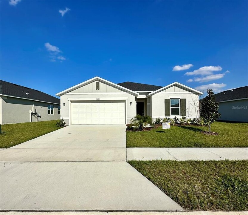 2621 Hancock Xing Dr in Bartow, FL - Building Photo