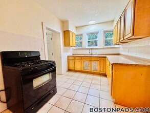 38 Kirkwood Rd in Boston, MA - Building Photo - Building Photo