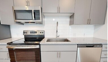 26800 N 27th Ave in Phoenix, AZ - Building Photo - Building Photo