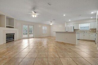 1375 Silver Moon Dr in Tallahassee, FL - Building Photo - Building Photo