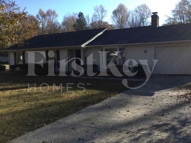 5800 Old Meadow Rd in Charlotte, NC - Building Photo - Building Photo