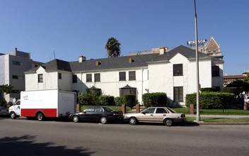 701-707 S Berendo St in Los Angeles, CA - Foto de edificio - Building Photo