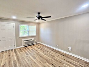 1504 Oakwood Ave NE in Huntsville, AL - Building Photo - Building Photo